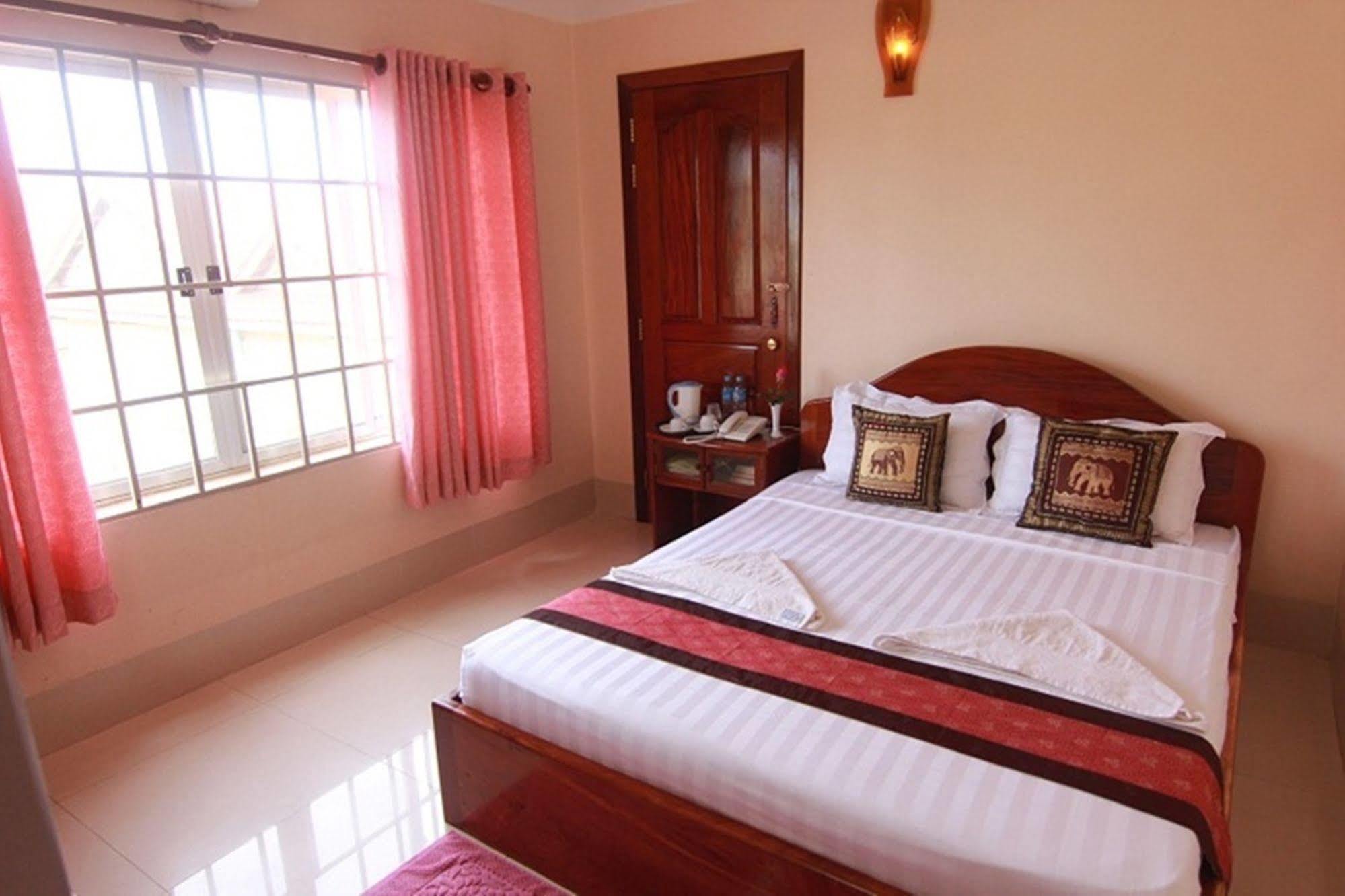 Siem Reap Riverside Hotel Eksteriør billede